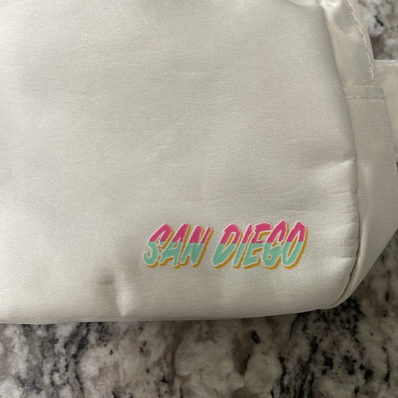 San Diego Padres City Connect Belt Bag - Picture 3 of 6